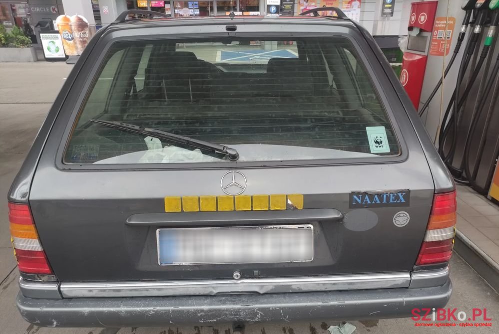 1994' Mercedes-Benz W124 photo #5