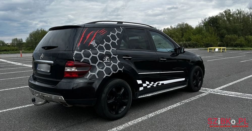 2008' Mercedes-Benz Ml photo #5