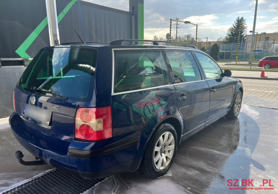 2003' Volkswagen Passat photo #6