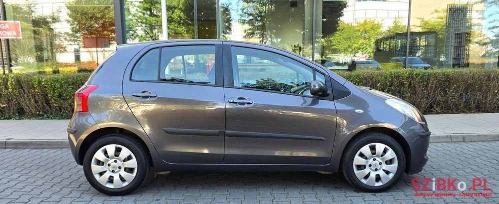 2008' Toyota Yaris 1.3 Sol Mm photo #6