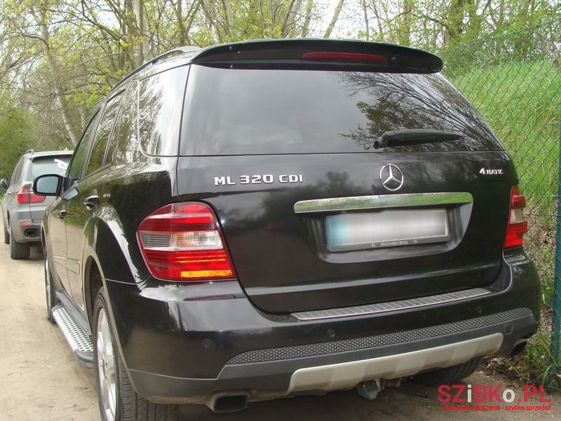 2008' Mercedes-Benz Ml photo #4