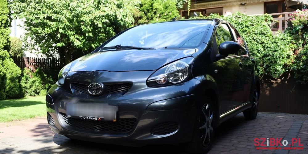 2011' Toyota Aygo photo #1
