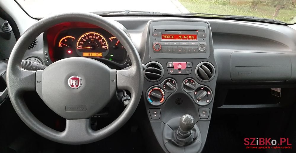 2011' Fiat Panda 1.2 Dynamic photo #5