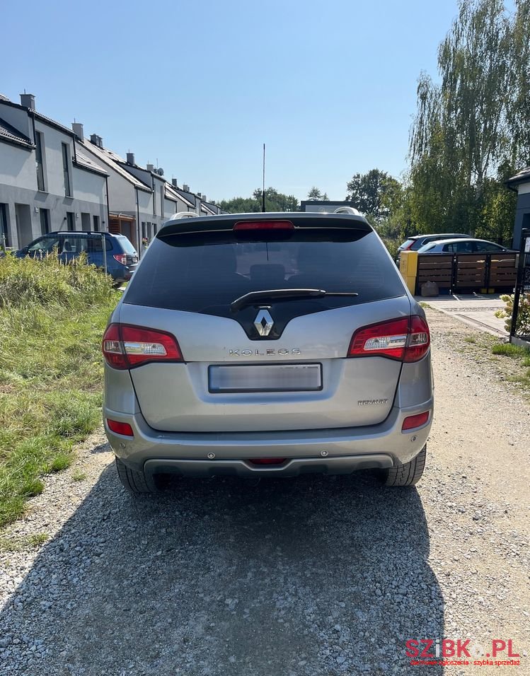 2010' Renault Koleos 2.0 Dci 4X4 Bose Edition photo #2