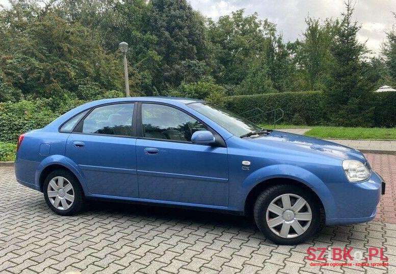 2004' Daewoo Nubira photo #1