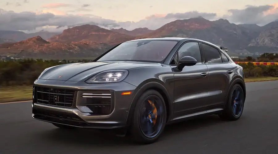 2024 Porsche Cayenne Revealed: Overhauled Cabin, More Power, And 650-HP Turbo GT