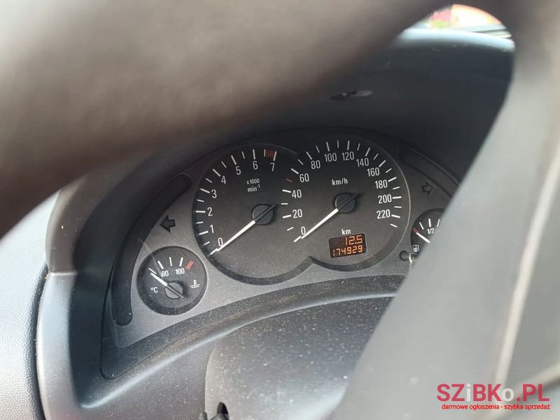 2004' Opel Corsa 1.0 12V Cosmo photo #6