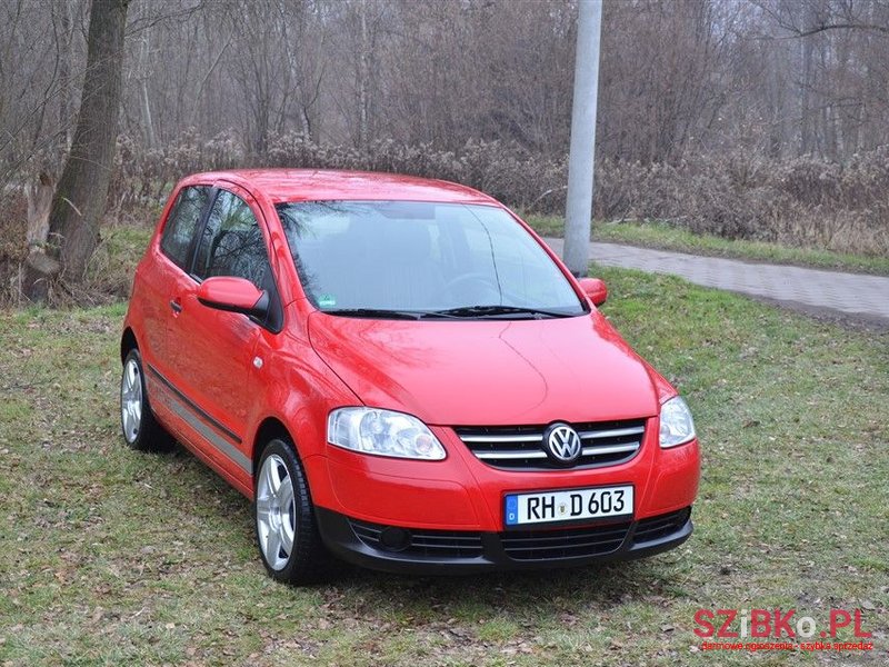 2007' Volkswagen Fox photo #1