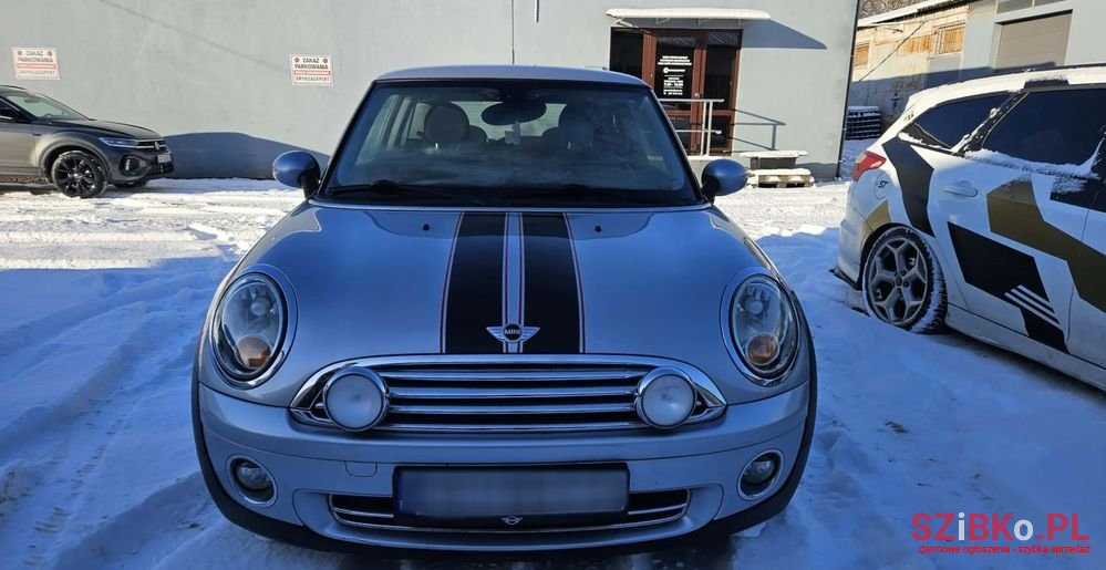 2007' MINI Cooper Standard photo #5