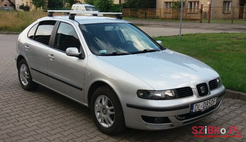 2002' SEAT Leon photo #2