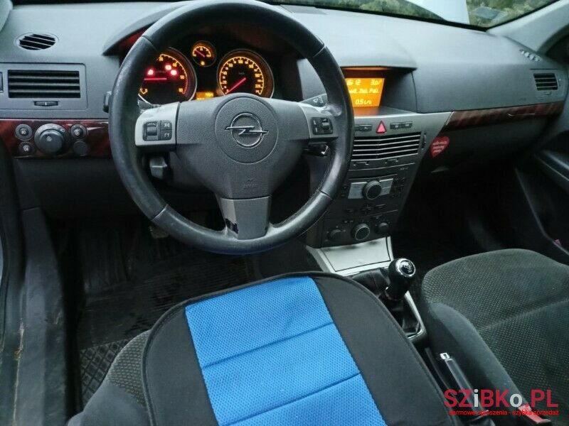 2004' Opel Astra photo #5
