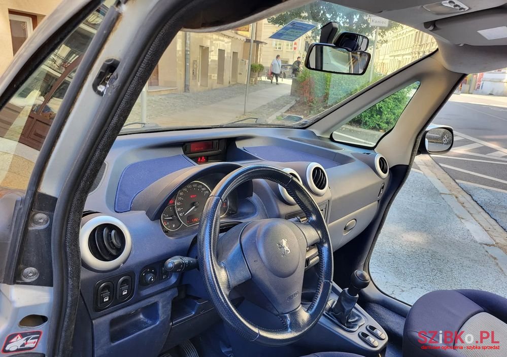 2006' Peugeot 1007 photo #5