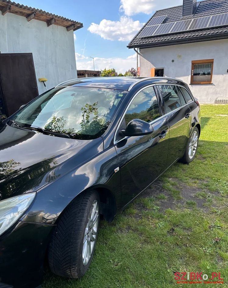 2009' Opel Insignia 1.8 Sport photo #2