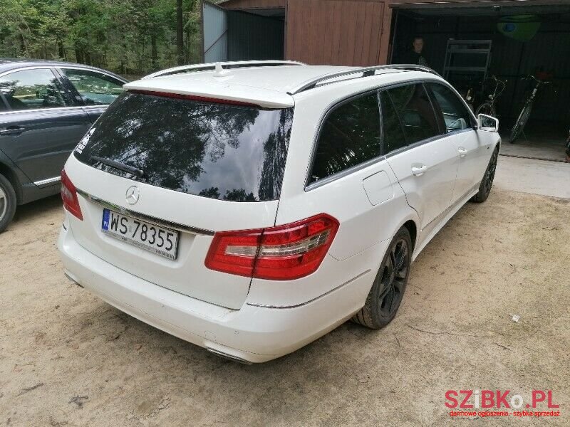 2012' Mercedes-Benz Klasa E photo #3