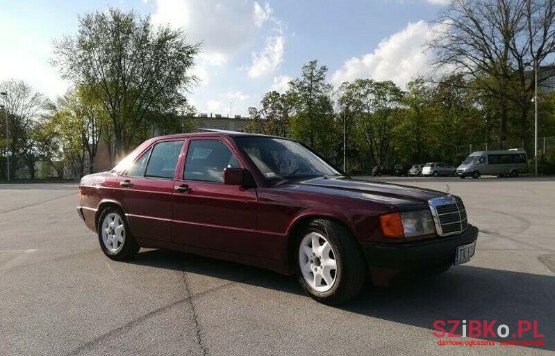 1992' Mercedes-Benz 190 photo #1