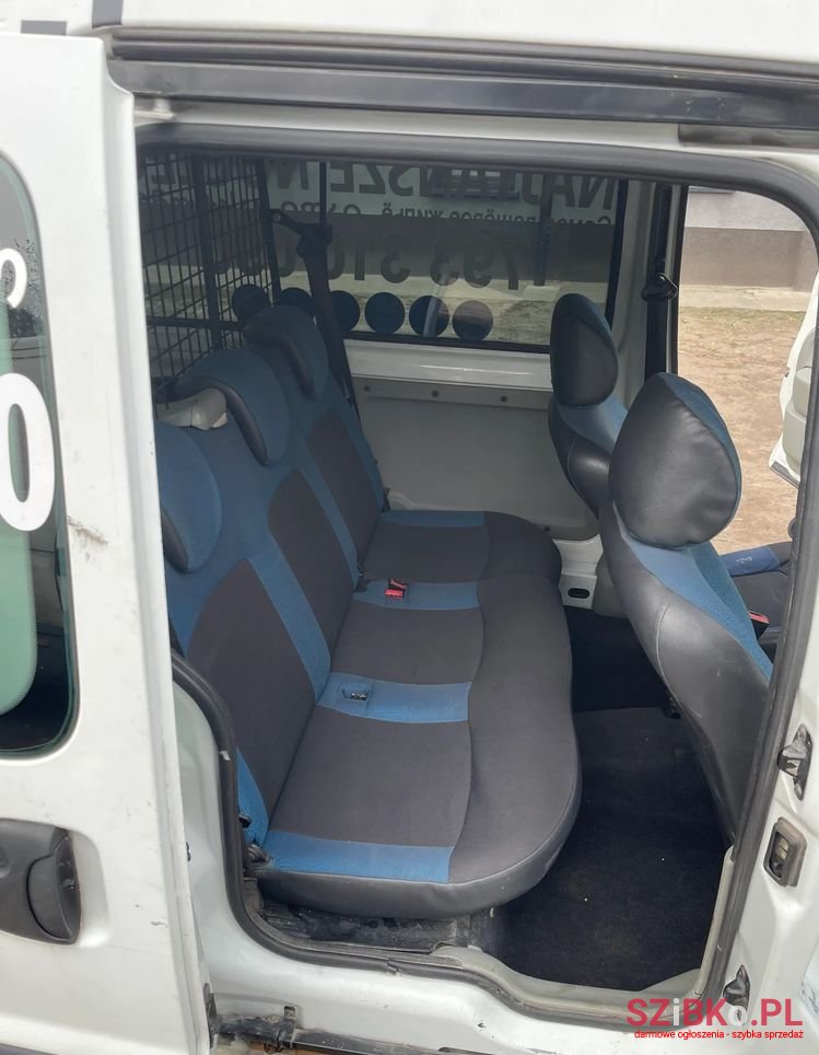 2008' Renault Kangoo photo #2