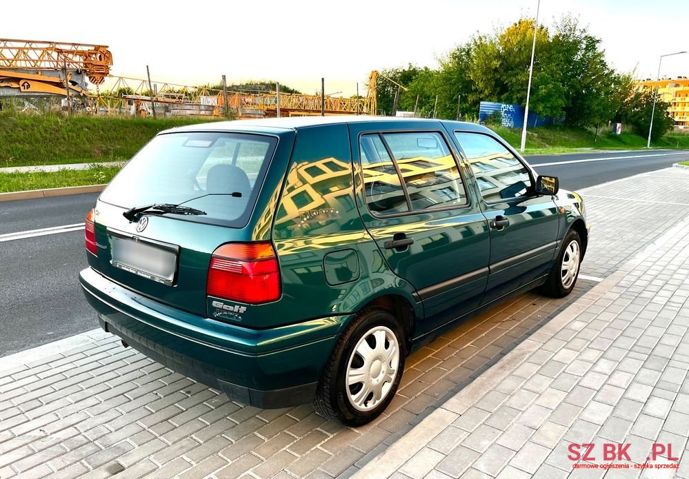 1996' Volkswagen Golf 1.6 photo #3