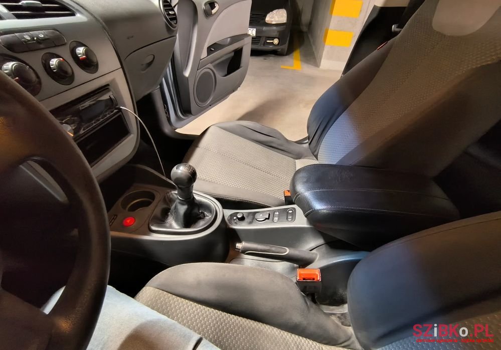 2006' SEAT Leon photo #5