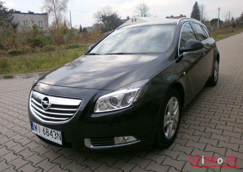 2010' Opel Insignia photo #1
