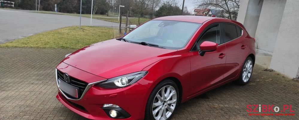 2015' Mazda 3 Skyactiv-D photo #2