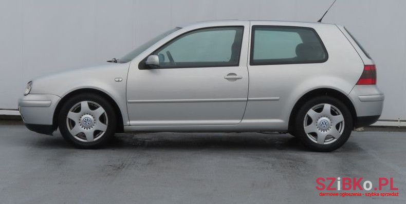 2000' Volkswagen Golf photo #2