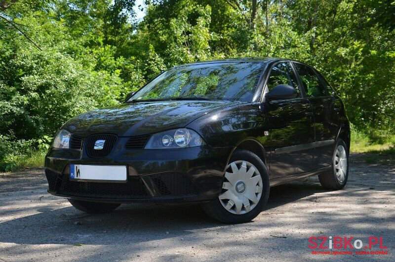 2009' SEAT Ibiza photo #2