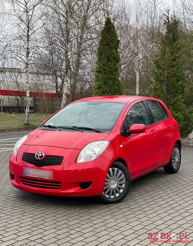 2008' Toyota Yaris photo #1
