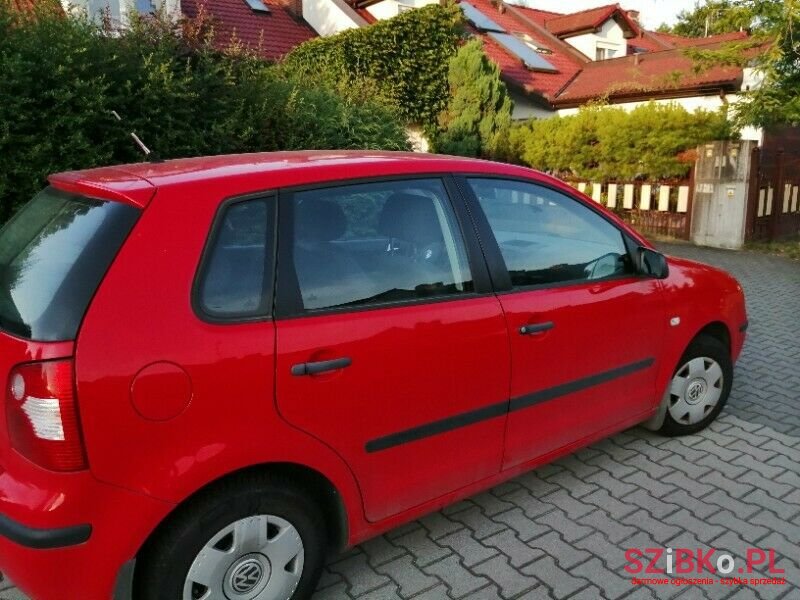 2004' Volkswagen Polo photo #3