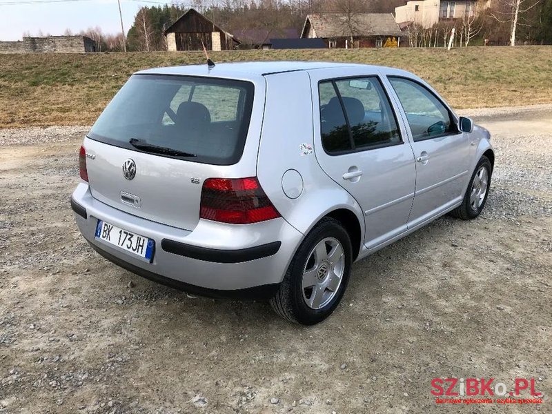 2000' Volkswagen Golf photo #3