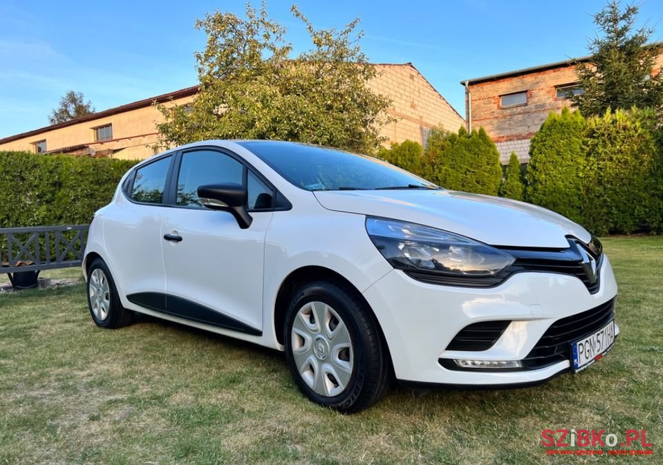 2017' Renault Clio photo #2