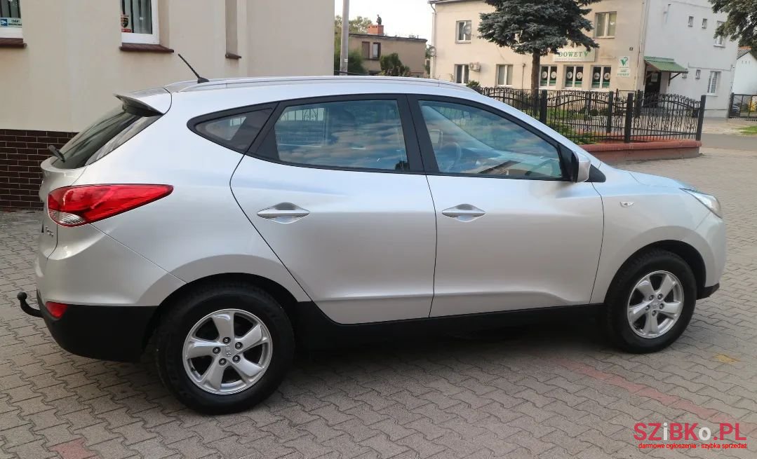 2011' Hyundai ix35 photo #4