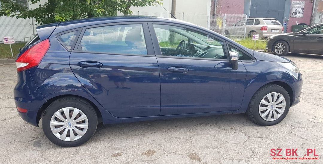 2011' Ford Fiesta photo #4