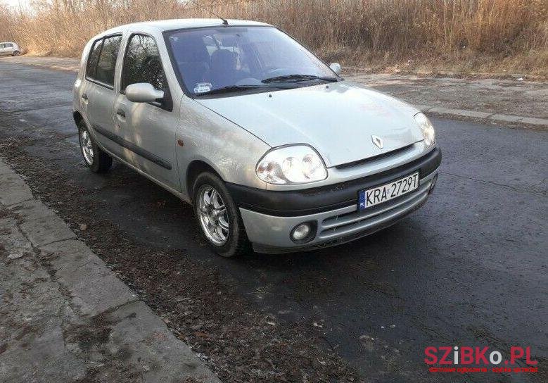 2000' Renault Clio photo #1