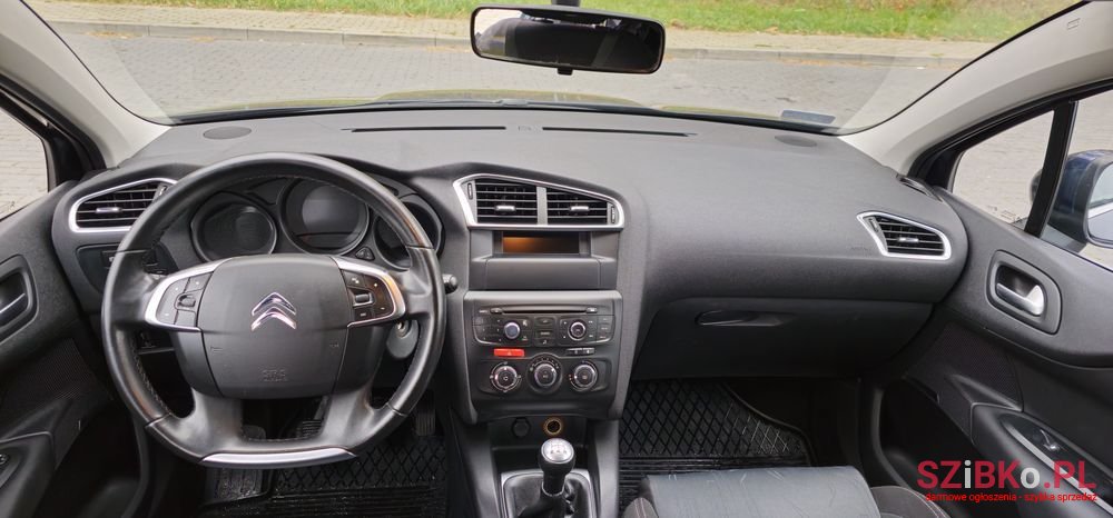 2010' Citroen C4 1.6 Vti Attraction photo #5