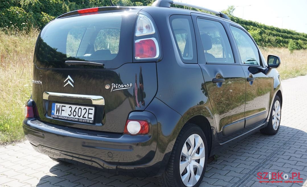 2010' Citroen C3 Picasso photo #3