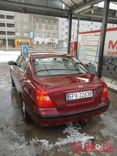 2001' Hyundai Elantra photo #2