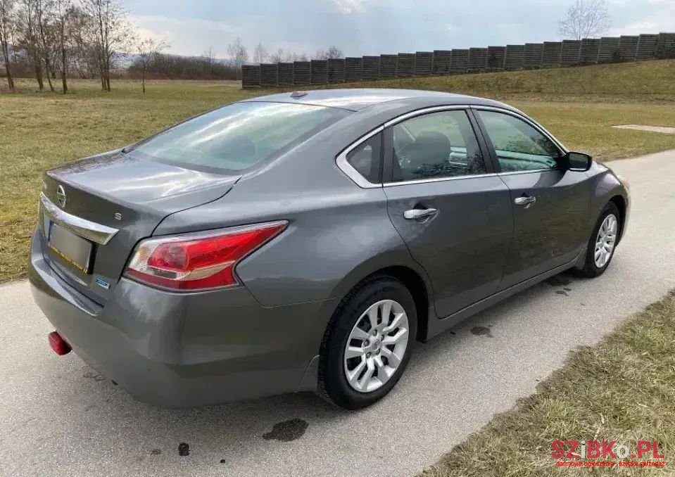 2014' Nissan Altima photo #3