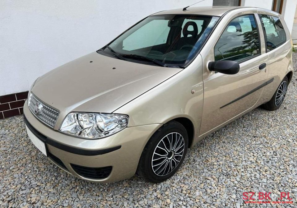 2009' Fiat Punto photo #2