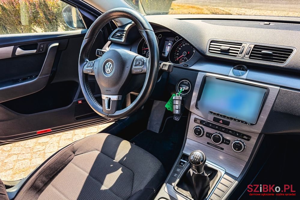 2014' Volkswagen Passat photo #5