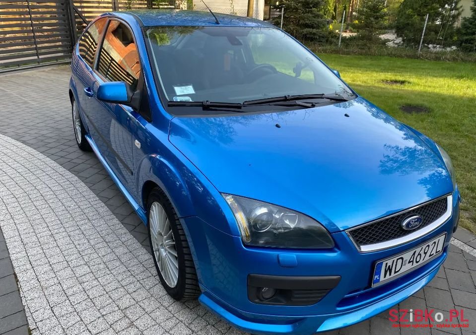 2005' Ford Focus photo #2