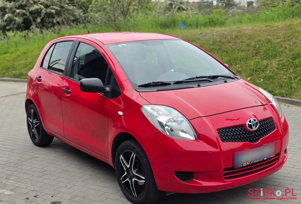 2007' Toyota Yaris 1.0 Luna A/C photo #3