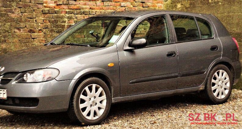 2004' Nissan Almera photo #1