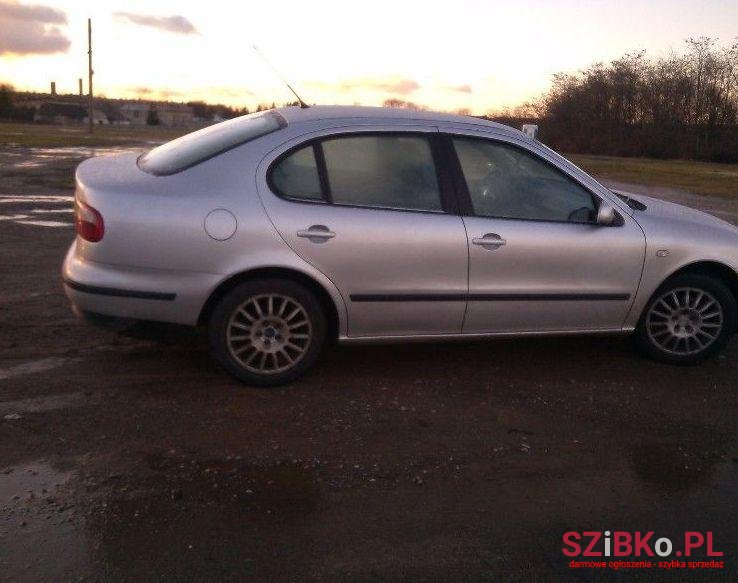 2002' SEAT Toledo photo #2