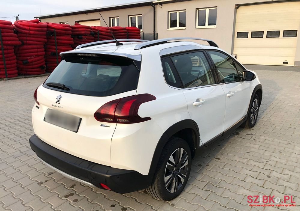 2016' Peugeot 2008 photo #6