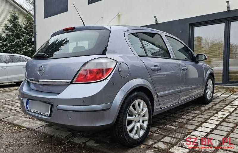 2005' Opel Astra photo #4