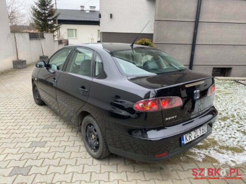 2002' SEAT Cordoba photo #5