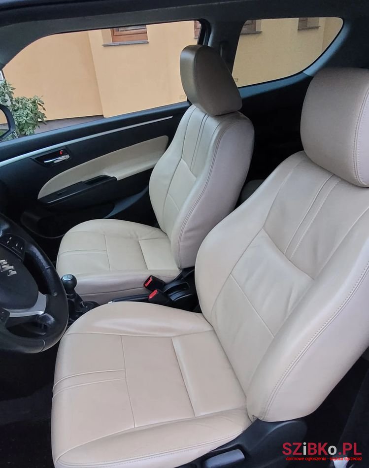 2015' Suzuki Swift 1.2 Premium photo #6