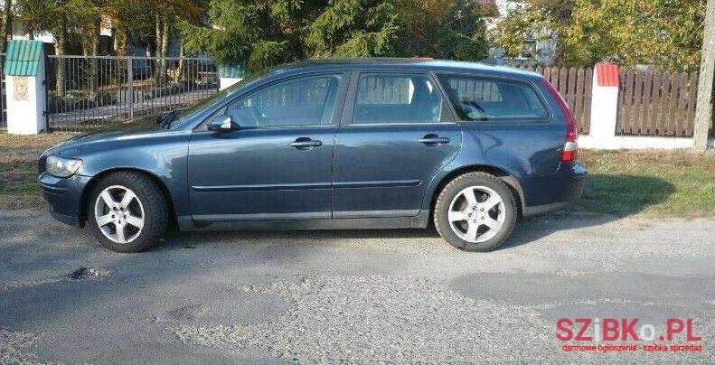2005' Volvo V50 photo #1