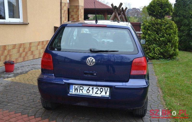 2001' Volkswagen Polo photo #1