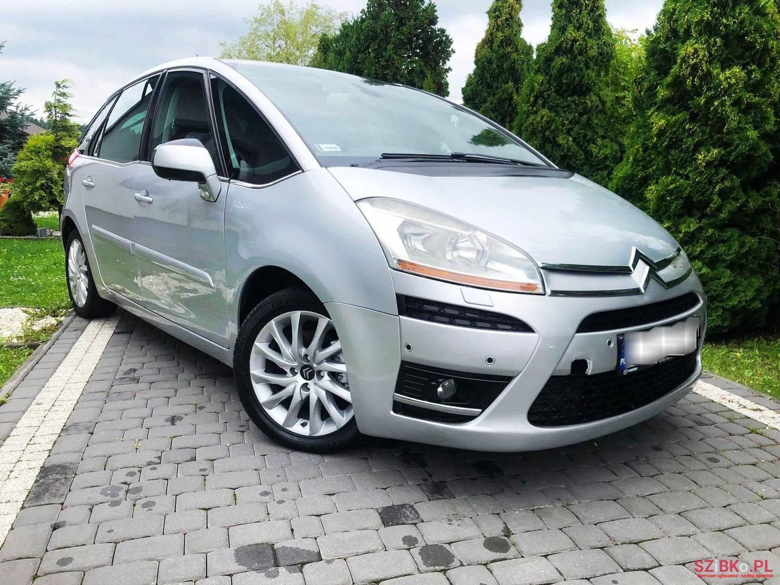 2008' Citroen C4 Picasso photo #4